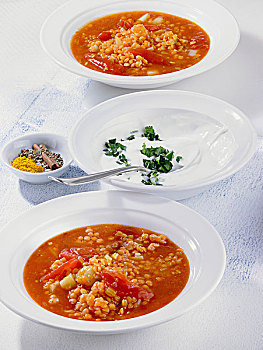 红色,小扁豆汤,西红柿,土豆,酸乳