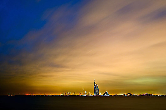 城市,迪拜,阿联酋,黄昏,光亮,帆船酒店,摩天大楼,远景