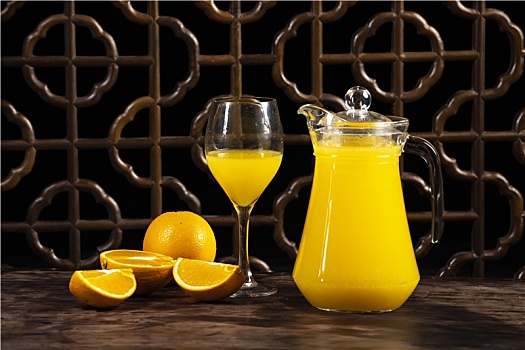 新鲜鲜榨橙汁