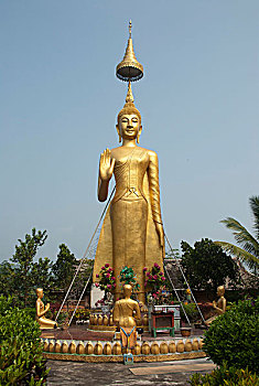 佛教,金佛佗雕像,竹子,塔,庙宇,蒙胧,靠近,景洪,西双版纳,地区,云南,共和国,东南亚,亚洲