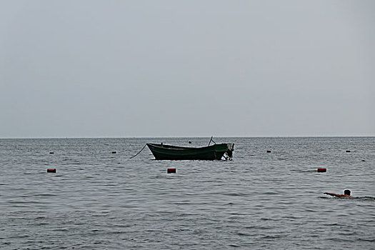 海上小船