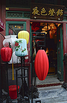 潘家园旧货市场,夜色灯饰门口,北京朝阳区华威里18号