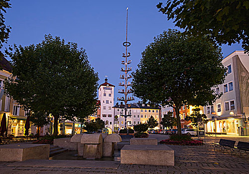 塔,五月花柱,城镇广场,齐姆高,上巴伐利亚,巴伐利亚,德国,欧洲