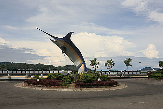 马来西亚,沙巴,sabah,市区内的剑鱼塑像