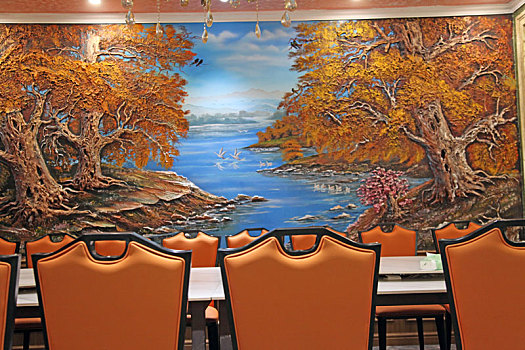 新疆哈密,装饰如艺术的维吾尔餐厅