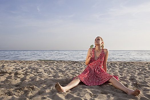 女人,棒棒糖,坐,海滩