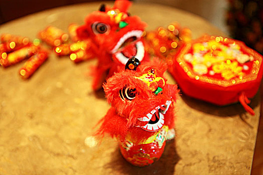 春节舞狮玩偶