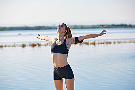 跑步,女人,放松,锻炼,户外,伸展,手臂,湖