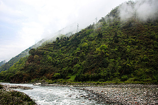 山中雲霧