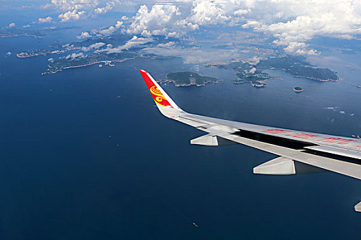 飞行在重庆至台湾台北的航线上