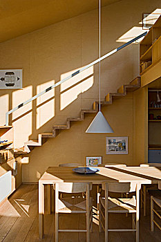 房间,漂浮,楼梯,橡树,墙壁,桦树,胶合板,桌子,架子,设计,房子