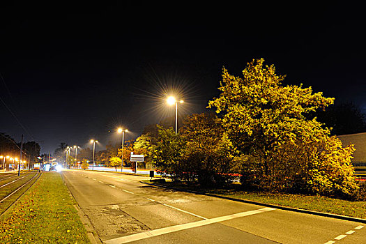 随着,街道照明,晚上的灯光,纽伦堡,巴伐利亚,德国