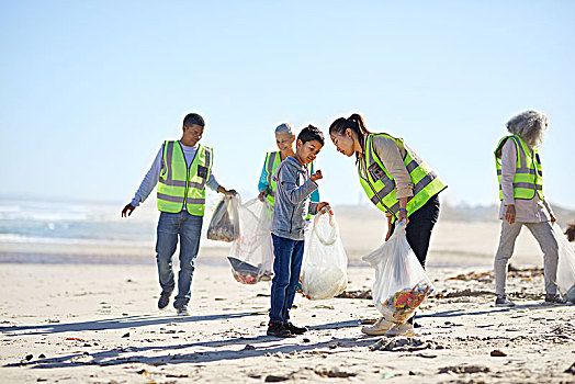 志愿者,清洁,垃圾,晴朗,沙滩