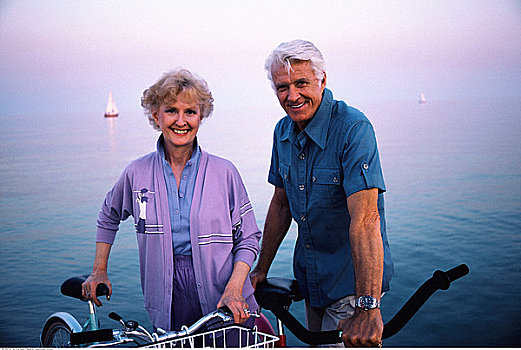 老年,夫妻,自行车,水岸