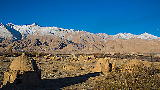 维吾尔族麻扎