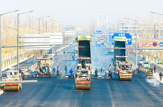 江苏东海,加快道路建设,推动城乡融合发展