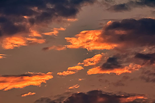 彩霞天空