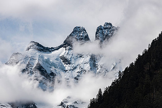 梅里雪山