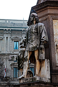意大利米兰市区雕像