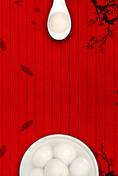 白色瓷碗盛汤圆摆放在传统祥云,梅花,木板纹理背景上