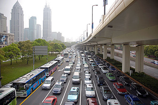 上海延安路高架桥,车流