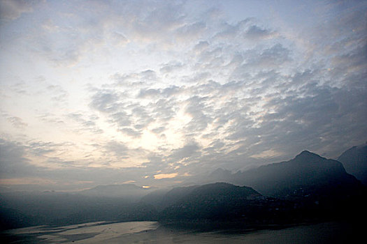 重庆巫山的的早晨