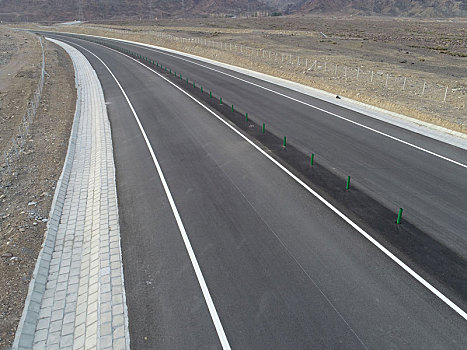 新疆哈密,航拍京新高速公路支线巴哈高速公路,g575