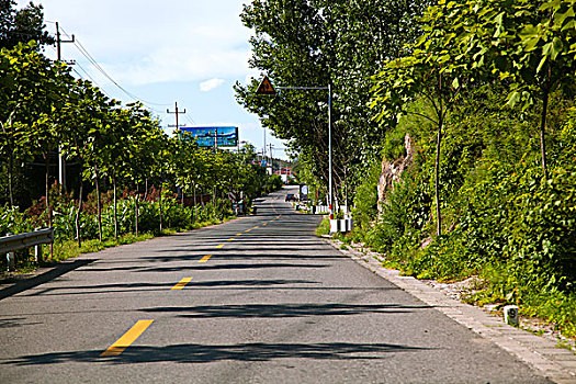 干净的柏油路公路