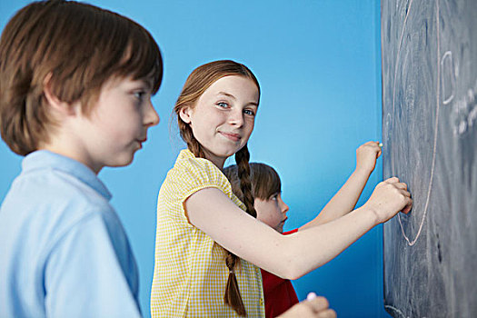 孩子,文字,黑板,蓝色背景