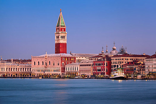 钟楼,总督宫,威尼斯,天际线,早晨,意大利