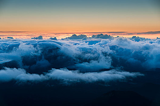 火山地貌,遮盖,云,哈雷阿卡拉火山口,毛伊岛,夏威夷,美国