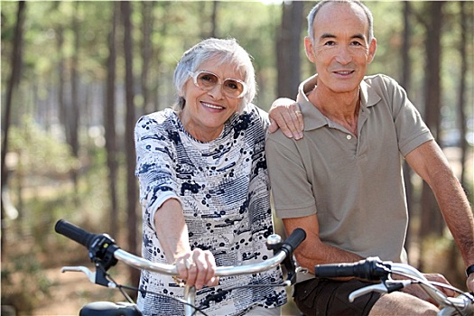 老年,夫妻,骑自行车