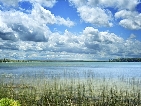 湖,蓝天