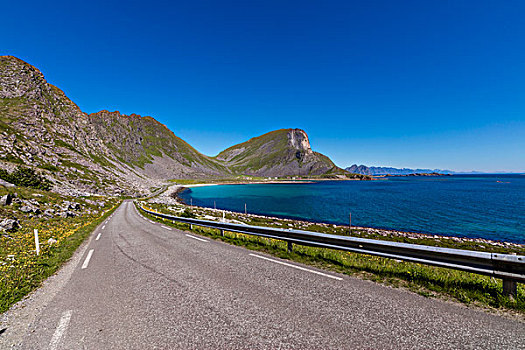 沥青,道路,蓝色海洋,落基山脉,岛屿,诺尔兰郡,罗弗敦群岛,群岛,挪威,欧洲