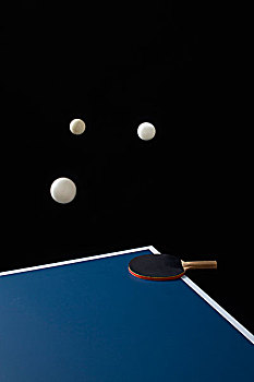 乒乓球,球,半空,球棒,桌子