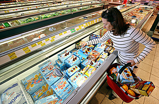 女人,购买,冰,奶油,冰冻,食物,局部,自助,食物杂货,超市,德国,欧洲