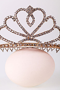 鸡蛋和皇冠