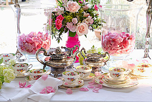 银,茶壶,瓷器,粉红玫瑰,花瓣,花园桌