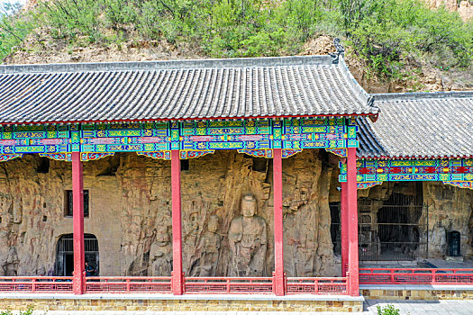 航拍河南巩义石窟寺,巩县石窟