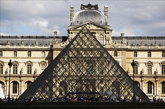 玻璃金字塔,正面,卢浮宫,巴黎,法国,欧洲