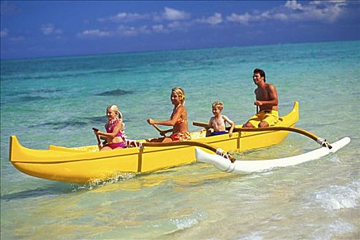 侧面,家庭,四个,划船,黄色,舷外支架,独木舟,青绿色,海洋