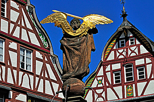 雕塑,喷泉,正面,士梯尔,城镇,马尔克特广场,摩泽尔,葡萄酒,区域,莱茵兰普法尔茨州,德国,欧洲