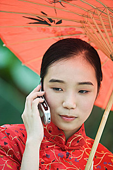美女,穿,传统,中国人,衣服,拿着,伞,手机
