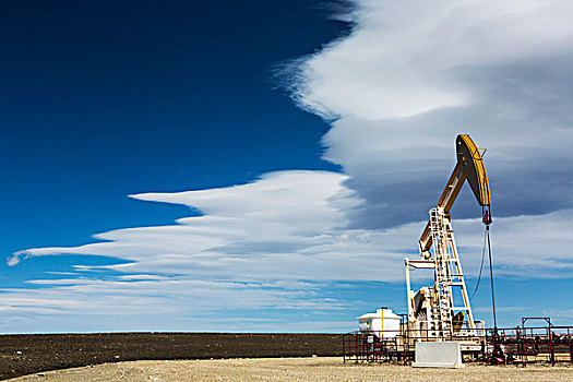 抽油机,生动,云,蓝天,艾伯塔省,加拿大