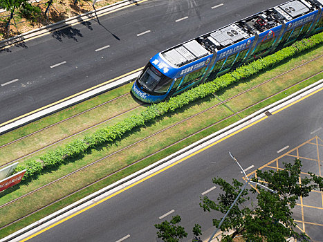 海南省三亚市有轨电车超清特写城市道路交通