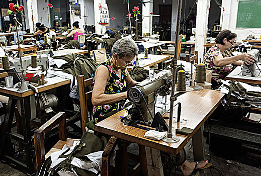 女裁缝,衣服,工厂,维尼亚雷斯,古巴,北美