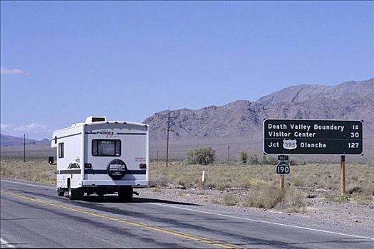 美国,加利福尼亚,死亡谷国家公园,旅行房车,西部