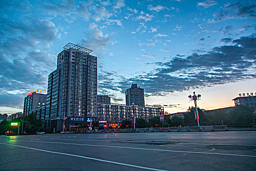 黑龙江省佳木斯市都市高楼景观