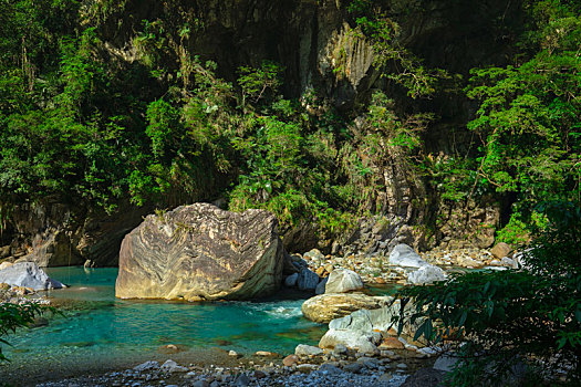 台湾花莲太鲁阁风景区,砂卡礑溪的山谷溪流