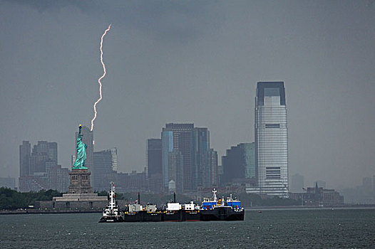 暗色,云,闪电,后面,雕塑,自由,城市,背影,新泽西,纽约,美国